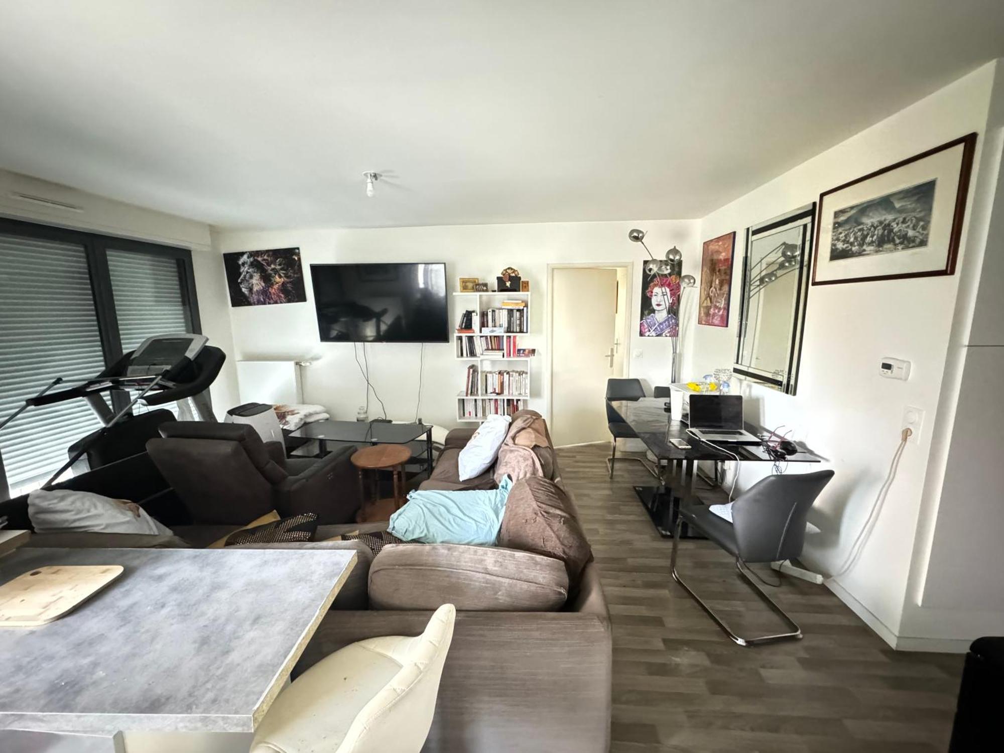 Grande Chambre 14 M2 Avec Salle De Bain Privative A Nanterre Prefecture Proche La Defense Arena Campus Sncf Et Paris Exterior photo