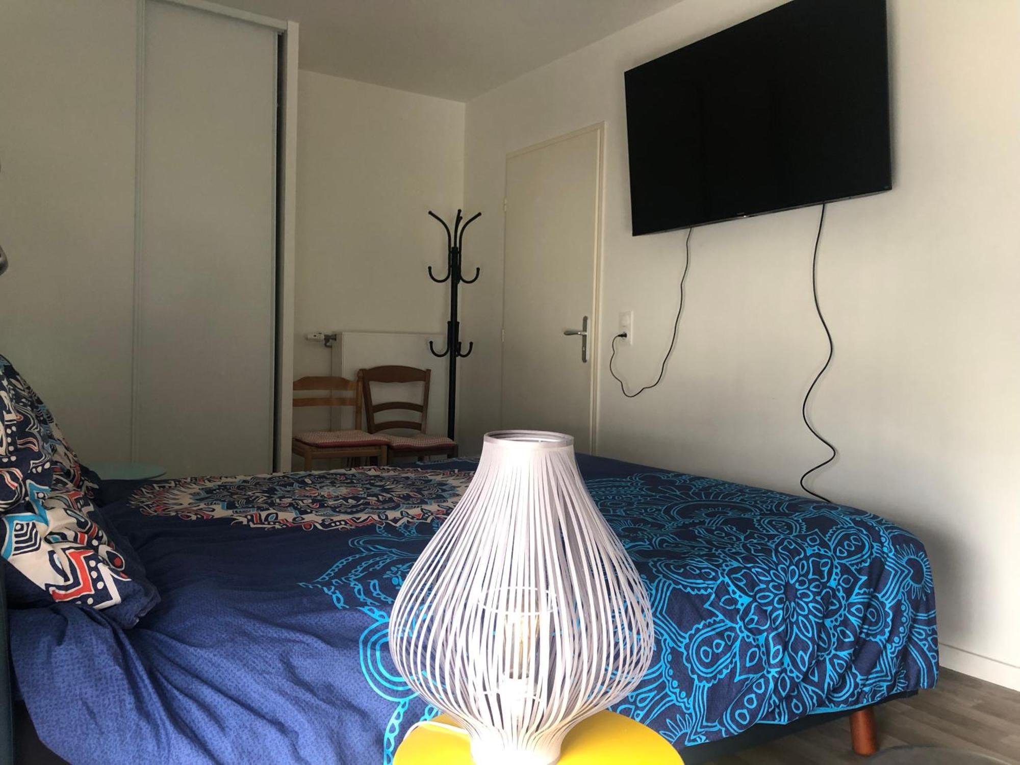 Grande Chambre 14 M2 Avec Salle De Bain Privative A Nanterre Prefecture Proche La Defense Arena Campus Sncf Et Paris Exterior photo